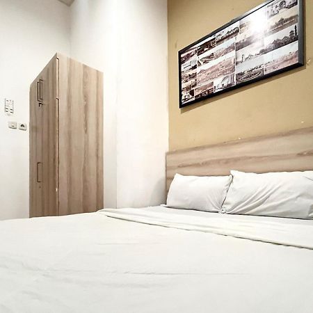 Hotel Reddoorz Near Underpass Simpang Patal Palembang Exterior foto