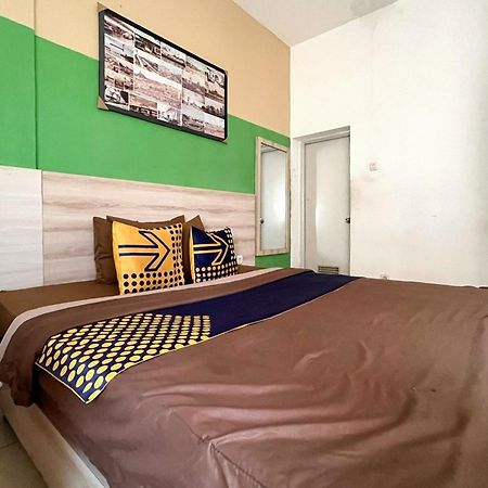 Hotel Reddoorz Near Underpass Simpang Patal Palembang Exterior foto