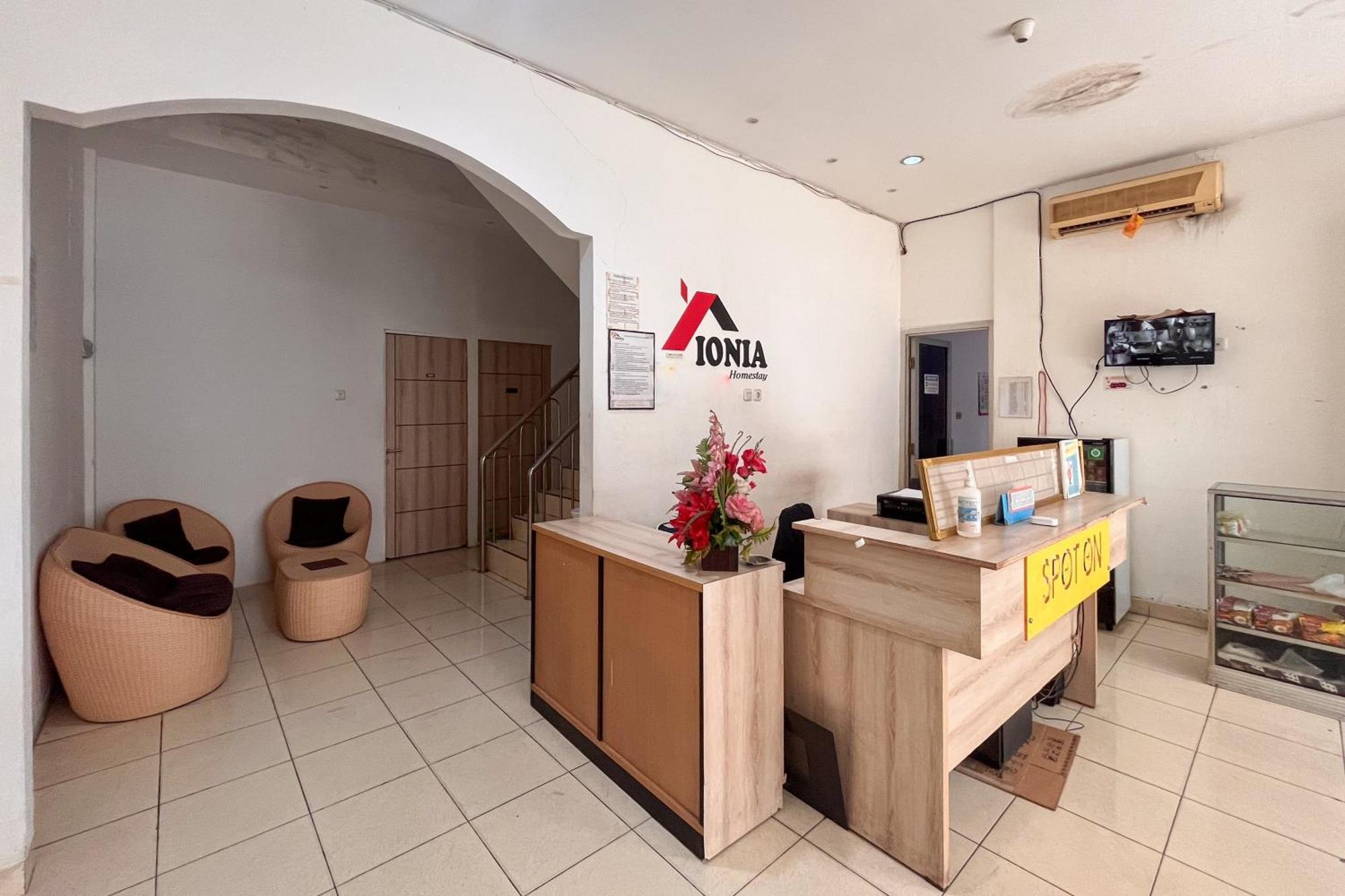 Hotel Reddoorz Near Underpass Simpang Patal Palembang Exterior foto