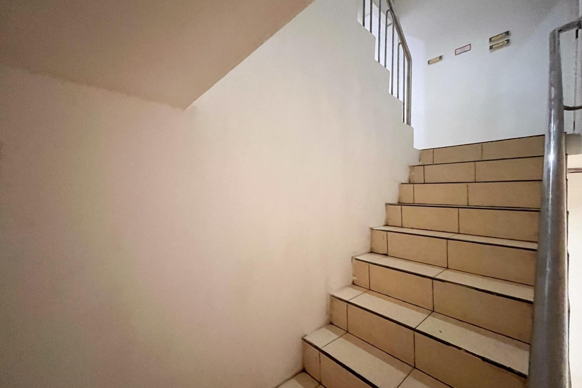 Hotel Reddoorz Near Underpass Simpang Patal Palembang Exterior foto